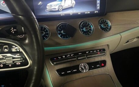 Mercedes-Benz E-Класс, 2018 год, 4 350 000 рублей, 17 фотография