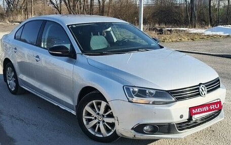 Volkswagen Jetta VI, 2013 год, 950 000 рублей, 12 фотография
