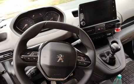Peugeot Rifter I, 2019 год, 1 800 000 рублей, 10 фотография