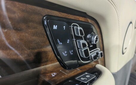 Land Rover Range Rover IV рестайлинг, 2018 год, 6 750 000 рублей, 23 фотография