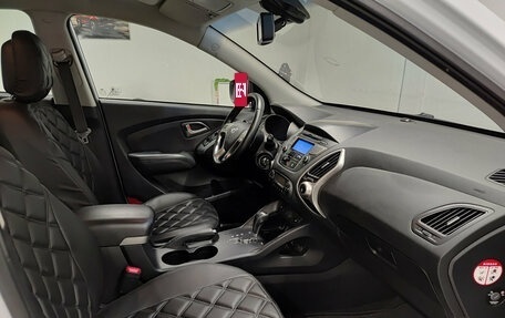 Hyundai ix35 I рестайлинг, 2010 год, 920 000 рублей, 13 фотография