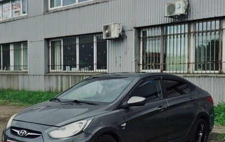 Hyundai Solaris II рестайлинг, 2012 год, 830 000 рублей, 2 фотография