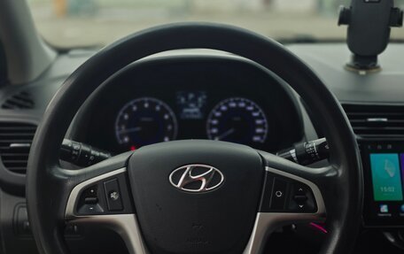 Hyundai Solaris II рестайлинг, 2012 год, 830 000 рублей, 26 фотография