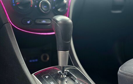 Hyundai Solaris II рестайлинг, 2012 год, 830 000 рублей, 22 фотография