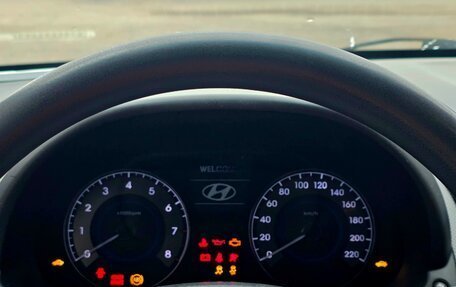 Hyundai Solaris II рестайлинг, 2012 год, 830 000 рублей, 28 фотография