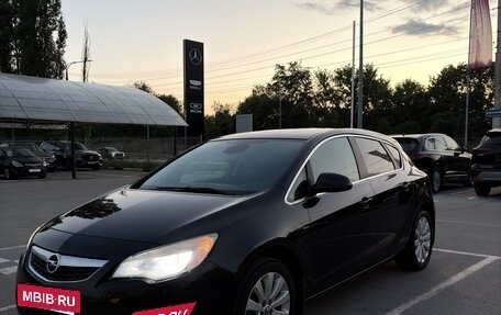 Opel Astra J, 2010 год, 690 000 рублей, 3 фотография