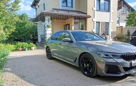 BMW 5 серия, 2021 год, 5 600 000 рублей, 4 фотография
