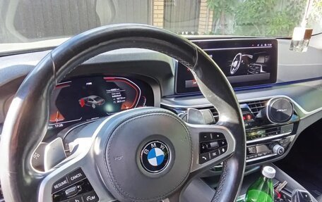 BMW 5 серия, 2021 год, 5 600 000 рублей, 2 фотография