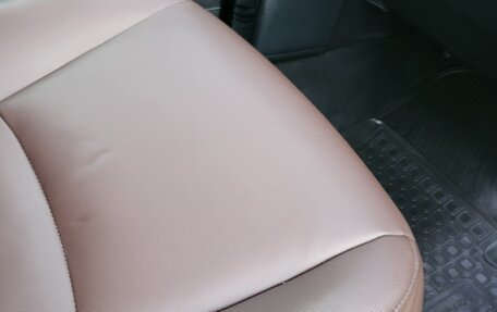 Toyota Land Cruiser Prado 150 рестайлинг 2, 2016 год, 4 050 000 рублей, 8 фотография