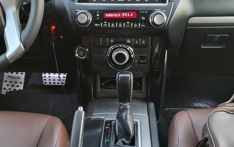 Toyota Land Cruiser Prado 150 рестайлинг 2, 2016 год, 4 050 000 рублей, 6 фотография
