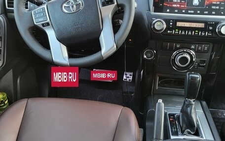 Toyota Land Cruiser Prado 150 рестайлинг 2, 2016 год, 4 050 000 рублей, 7 фотография