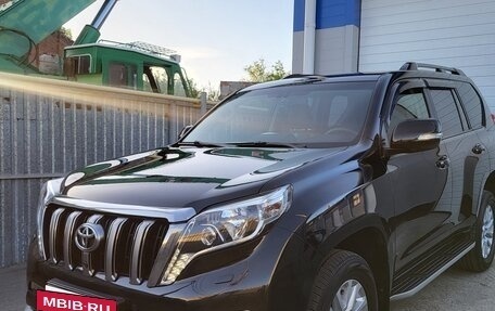 Toyota Land Cruiser Prado 150 рестайлинг 2, 2016 год, 4 050 000 рублей, 5 фотография