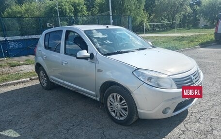Renault Sandero I, 2013 год, 455 000 рублей, 2 фотография