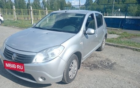 Renault Sandero I, 2013 год, 455 000 рублей, 3 фотография