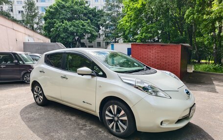 Nissan Leaf I, 2016 год, 900 000 рублей, 3 фотография