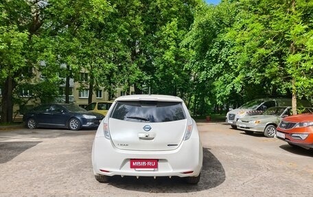 Nissan Leaf I, 2016 год, 900 000 рублей, 5 фотография