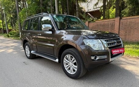 Mitsubishi Pajero IV, 2017 год, 2 400 000 рублей, 4 фотография