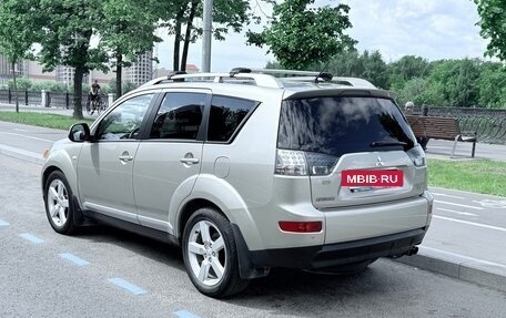 Mitsubishi Outlander III рестайлинг 3, 2008 год, 1 200 000 рублей, 8 фотография