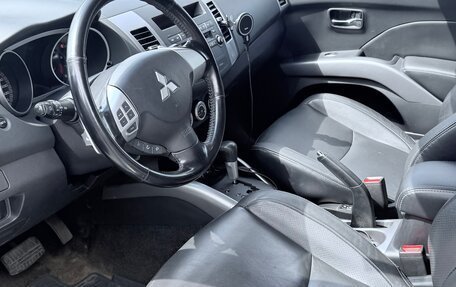 Mitsubishi Outlander III рестайлинг 3, 2008 год, 1 200 000 рублей, 22 фотография