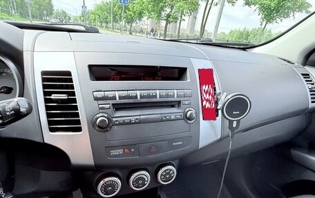 Mitsubishi Outlander III рестайлинг 3, 2008 год, 1 200 000 рублей, 23 фотография