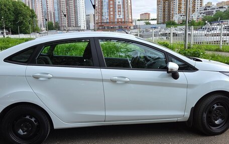 Ford Fiesta, 2015 год, 800 000 рублей, 7 фотография