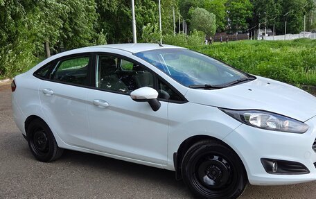 Ford Fiesta, 2015 год, 800 000 рублей, 8 фотография