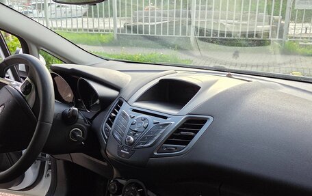 Ford Fiesta, 2015 год, 800 000 рублей, 22 фотография