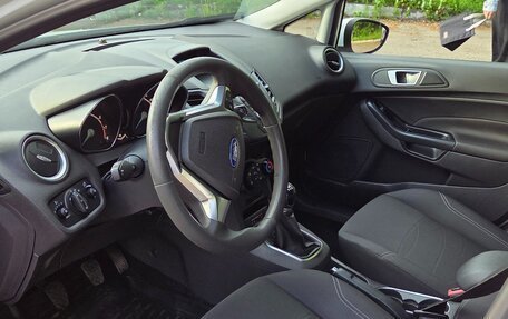 Ford Fiesta, 2015 год, 800 000 рублей, 17 фотография