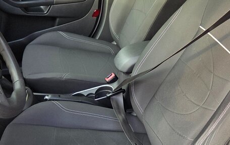 Ford Fiesta, 2015 год, 800 000 рублей, 18 фотография