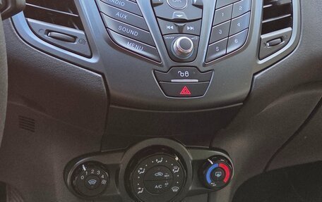 Ford Fiesta, 2015 год, 800 000 рублей, 24 фотография