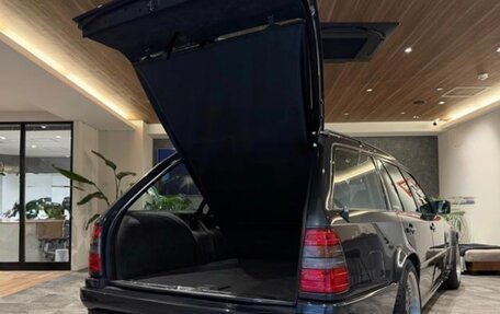 Mercedes-Benz E-Класс, 1995 год, 9 680 000 рублей, 5 фотография