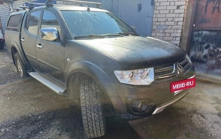 Mitsubishi L200 IV рестайлинг, 2014 год, 1 890 000 рублей, 4 фотография