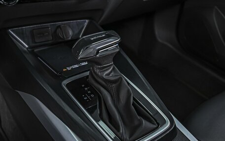 Chevrolet Monza, 2024 год, 1 680 000 рублей, 13 фотография