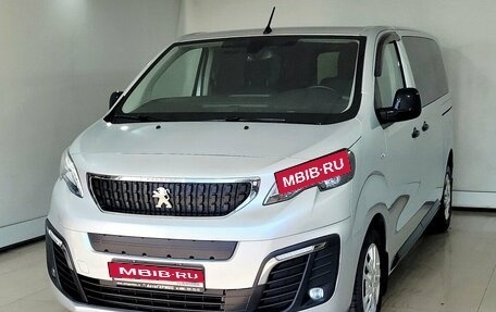 Peugeot Traveller I, 2022 год, 3 650 000 рублей, 1 фотография