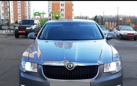 Skoda Superb III рестайлинг, 2013 год, 700 000 рублей, 1 фотография