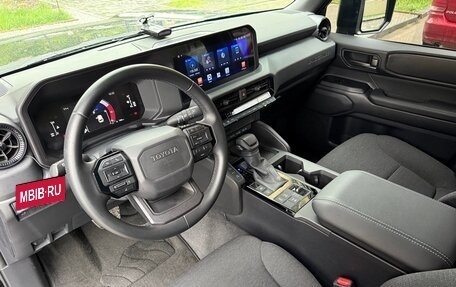 Toyota Land Cruiser Prado, 2024 год, 8 700 000 рублей, 9 фотография
