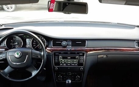 Skoda Superb III рестайлинг, 2013 год, 700 000 рублей, 12 фотография