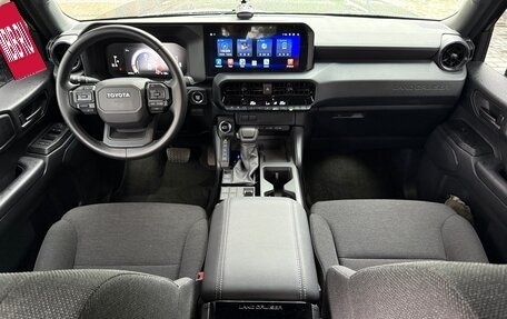 Toyota Land Cruiser Prado, 2024 год, 8 700 000 рублей, 11 фотография
