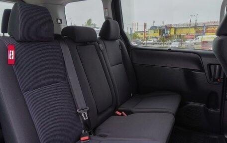 Toyota Noah III, 2014 год, 1 950 000 рублей, 9 фотография