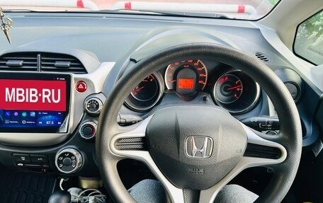 Honda Fit III, 2011 год, 1 055 000 рублей, 17 фотография