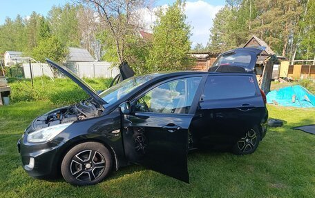 Hyundai Solaris II рестайлинг, 2014 год, 900 000 рублей, 8 фотография
