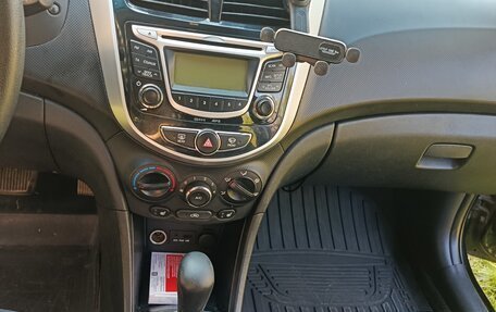 Hyundai Solaris II рестайлинг, 2014 год, 900 000 рублей, 15 фотография