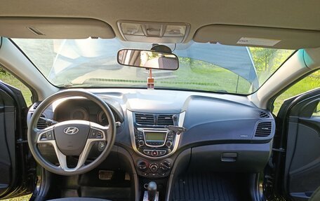 Hyundai Solaris II рестайлинг, 2014 год, 900 000 рублей, 19 фотография