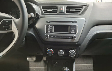 KIA Rio III рестайлинг, 2015 год, 995 000 рублей, 14 фотография