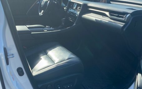 Lexus RX IV рестайлинг, 2019 год, 5 200 000 рублей, 8 фотография