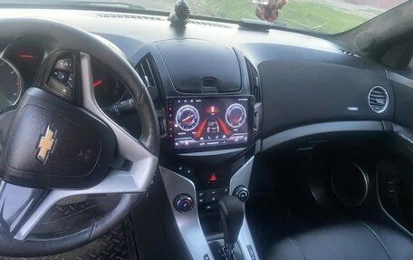 Chevrolet Cruze II, 2013 год, 700 000 рублей, 3 фотография