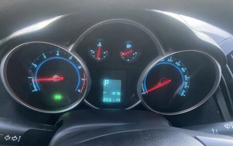 Chevrolet Cruze II, 2013 год, 700 000 рублей, 2 фотография