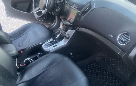 Chevrolet Cruze II, 2013 год, 700 000 рублей, 8 фотография