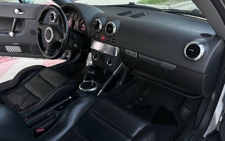 Audi TT, 2004 год, 790 000 рублей, 13 фотография
