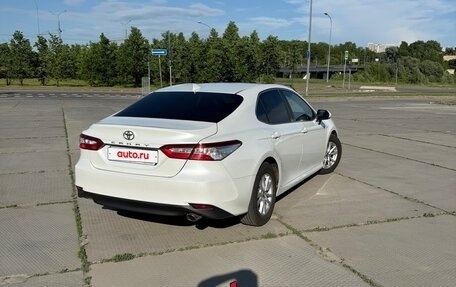 Toyota Camry, 2018 год, 2 675 000 рублей, 6 фотография